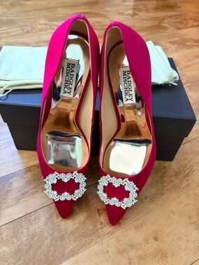 Badgley Mischka Fuchsia Pointed-Toe Pumps with Crystal Buckle